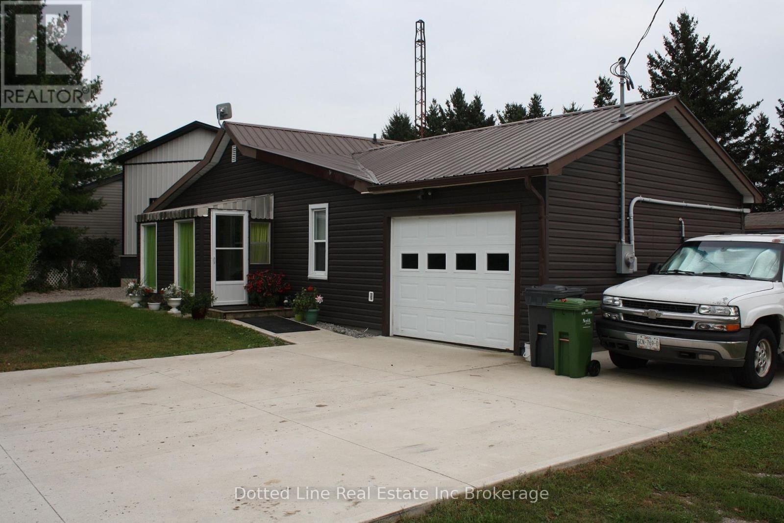 Property Photo:  334 Glen Meyer Road  ON N0E 1G0 