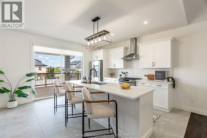 Property Photo:  115 Davis Street  ON N9V 0G9 