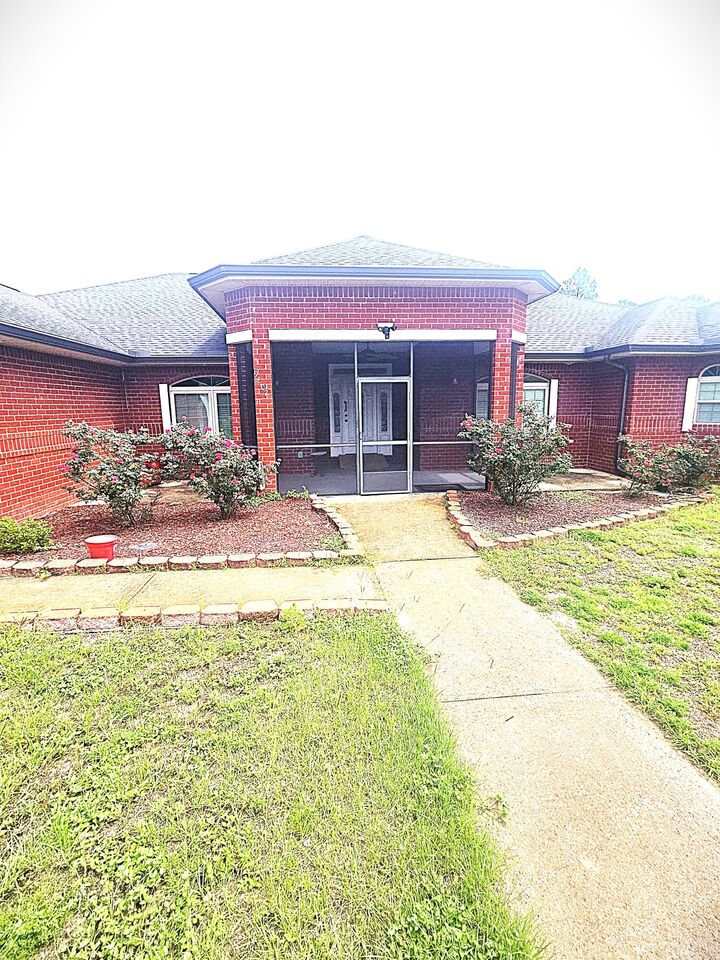 Property Photo:  9202 E River Drive  FL 32566 