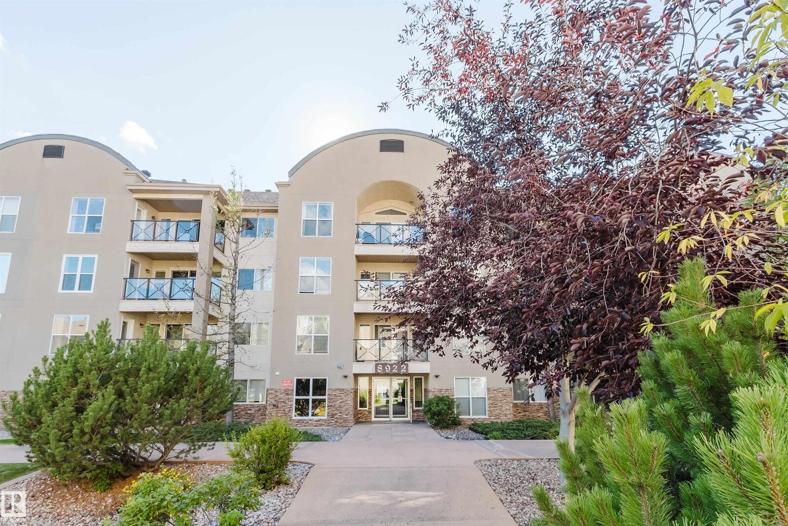 Property Photo:  8922 156 Street NW 405  AB T5R 5Z3 