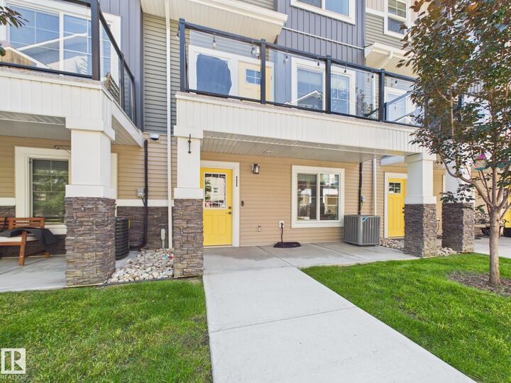Property Photo: 230 Edgemont Road NW 11 AB T6M 0Y8