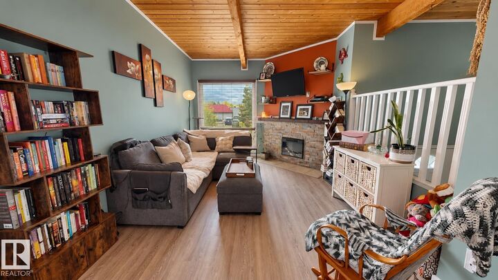Property Photo:  14622 118 Street NW  AB T5X 2J4 