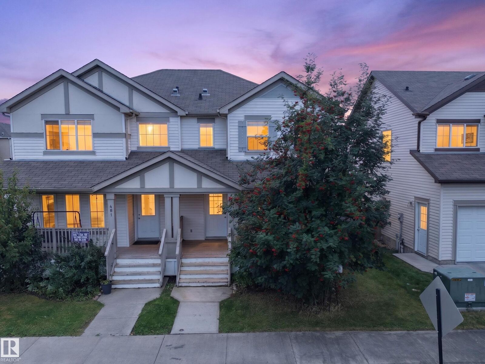 Property Photo:  483 Watt Boulevard SW  AB T6X 0V8 