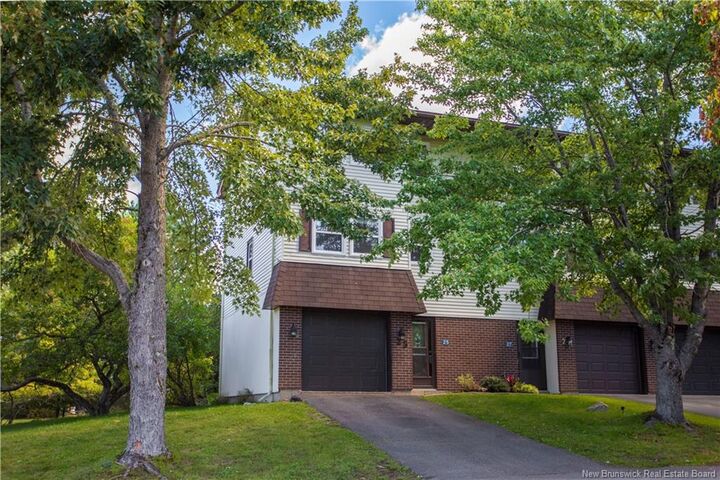 Property Photo:  25 Hillsview Crescent  NB E2E 3N5 