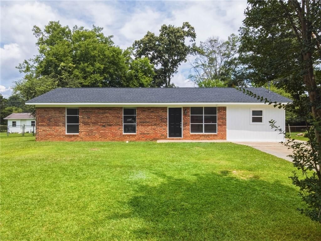 Property Photo:  19 Lindsey Drive  GA 30165 