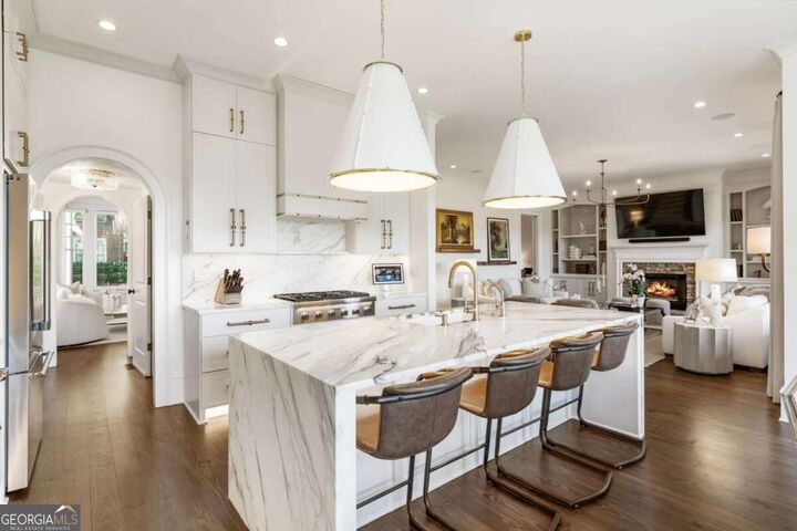Property Photo: 565 Willow Oak Way GA 30076