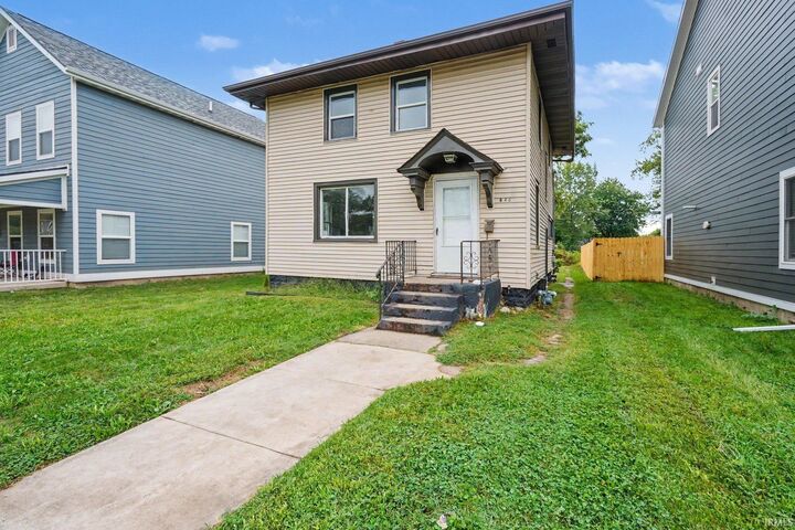 Property Photo:  540 Blaine Avenue  IN 46616-1026 