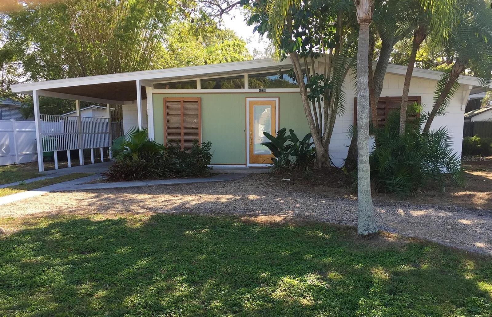 Property Photo: 4628 W Bay Villa Avenue FL 33611