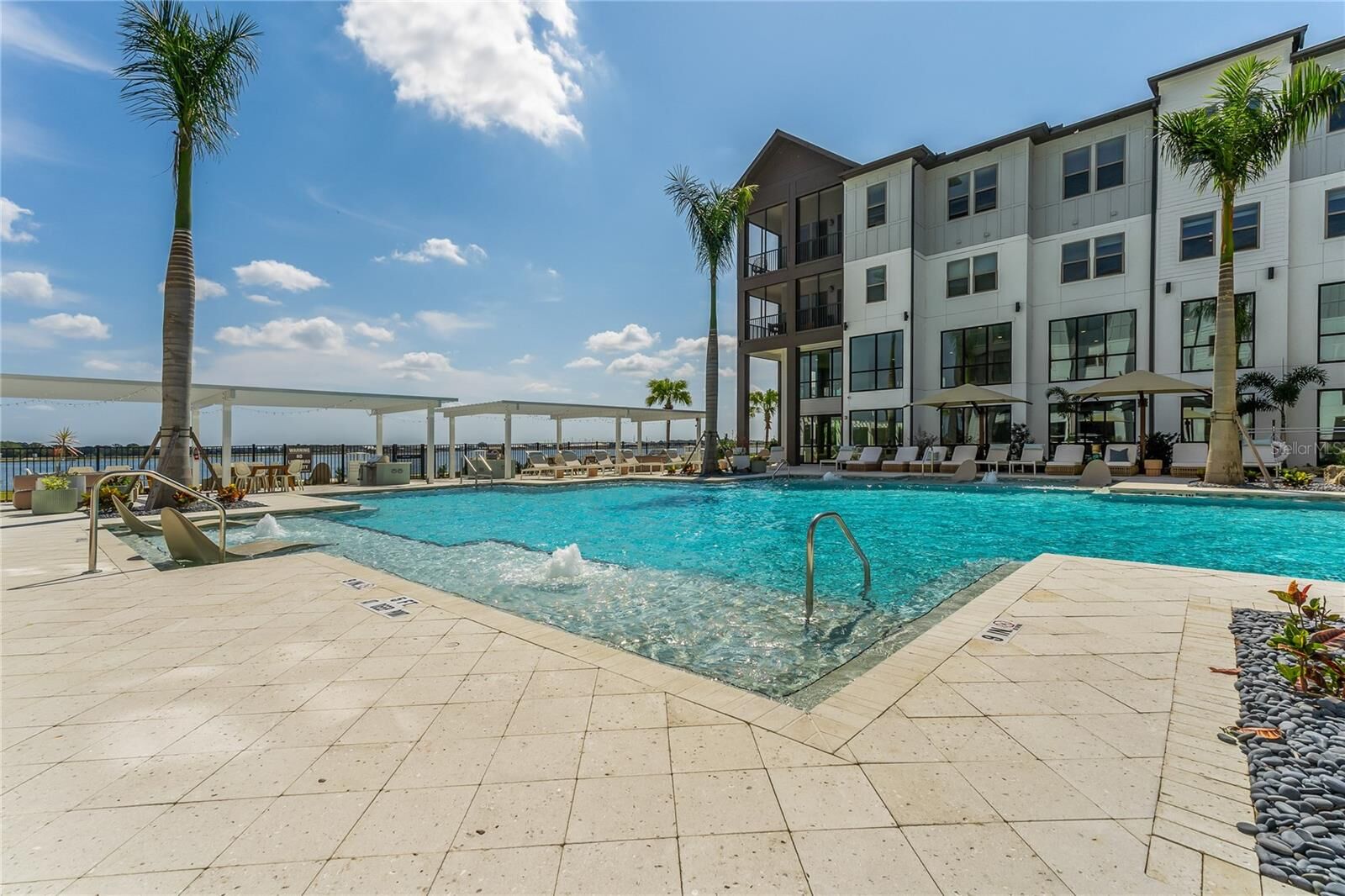 Property Photo: 1420 Lakefront Drive 6413 FL 34240