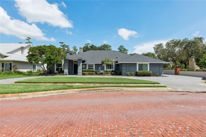 Property Photo: 3717 Camino Way FL 32808