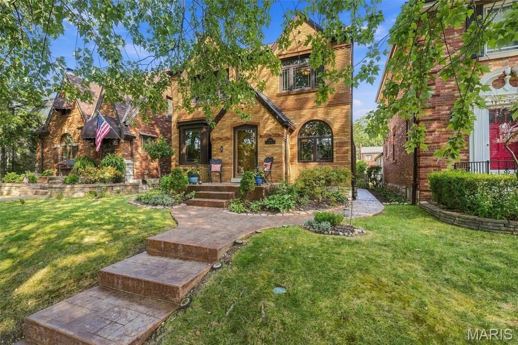 Property Photo: 6515 Murdoch Avenue MO 63109