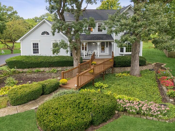 Property Photo:  2146 Oak Court  IL 60565 