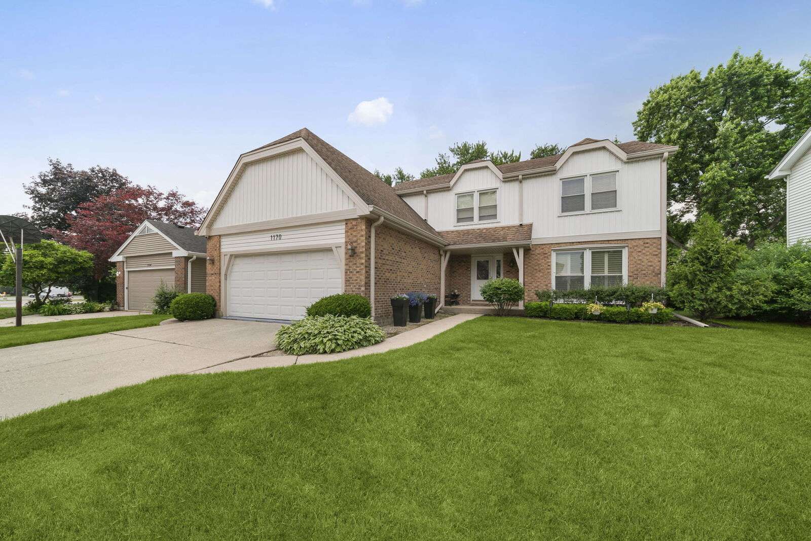 Property Photo:  1170 Green Knolls Drive  IL 60089 