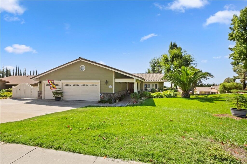 Property Photo:  1082 23rd St  CA 91784 