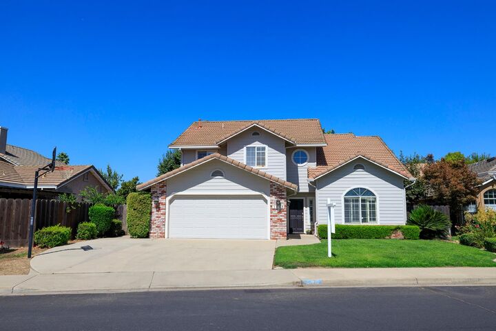 Property Photo: 1045 Cedar Ridge Drive CA 95382