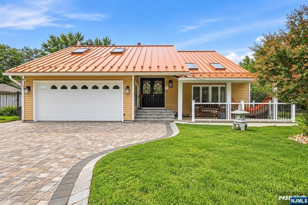 Property Photo:  19 Hillside Road  NJ 07726 