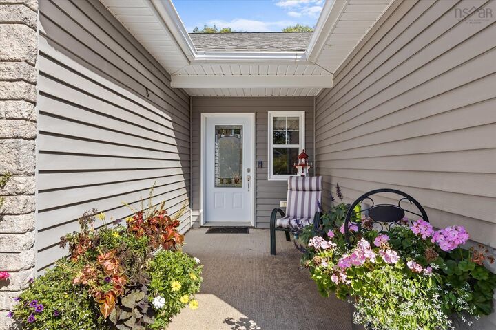 Property Photo:  48 Acorn Drive  NS B4V 8Z3 