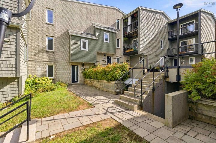 Property Photo: 5817 Gainsborough Place NS B3K 5S1