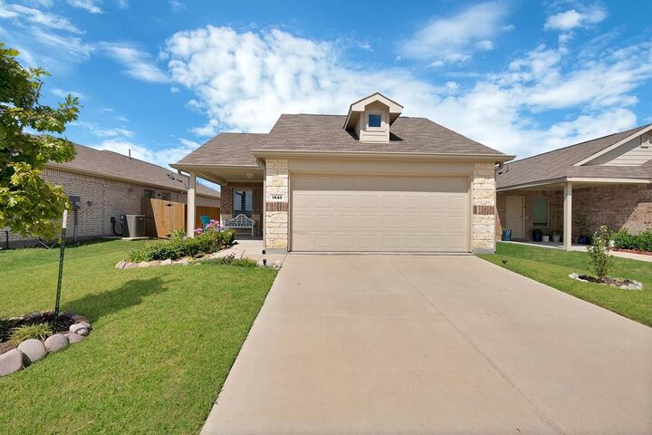 Property Photo:  1448 Dovekie Drive  TX 75126 