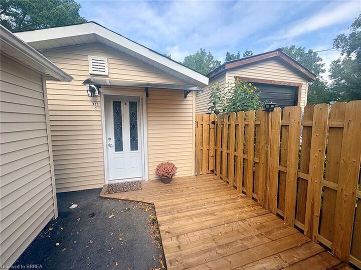 Property Photo:  130 Eagle Avenue 2 At Rear  ON N3S 1Z5 
