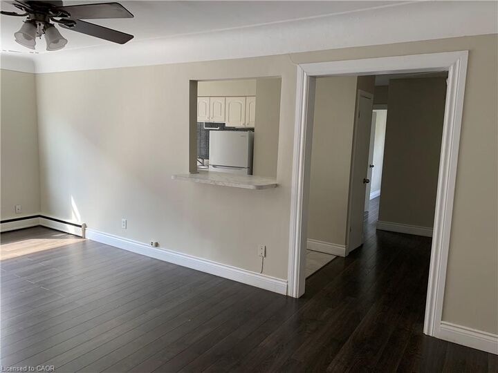 Property Photo:  7 Applewood Avenue 10  ON L8G 3S4 