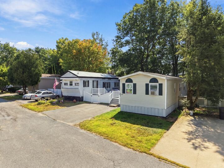 Property Photo: 176 Lakeview Street MA 01876