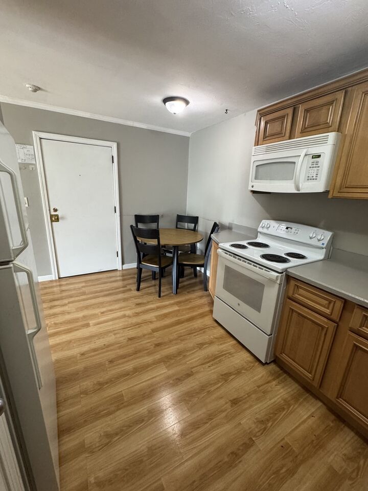 Property Photo:  9 Chapel Hill Dr. 6  MA 02360 
