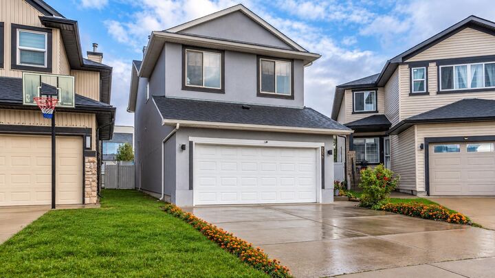 Property Photo:  226 Saddlecrest Close  AB T3J 5B7 