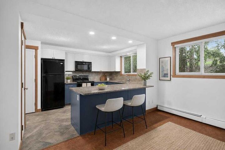 Property Photo:  315 50 Avenue SW 112  AB T2S 1H3 