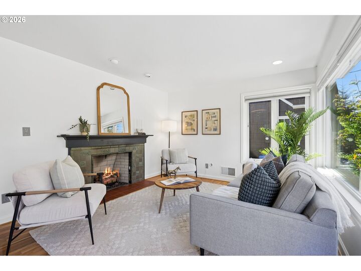 Property Photo: 6612 SE 20th Ave OR 97202