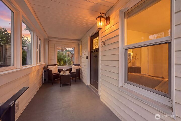 Property Photo:  3301  17th Avenue S  WA 98144 