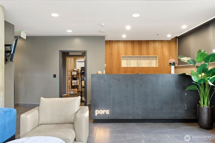 Property Photo:  76  Cedar Street 313  WA 98121 
