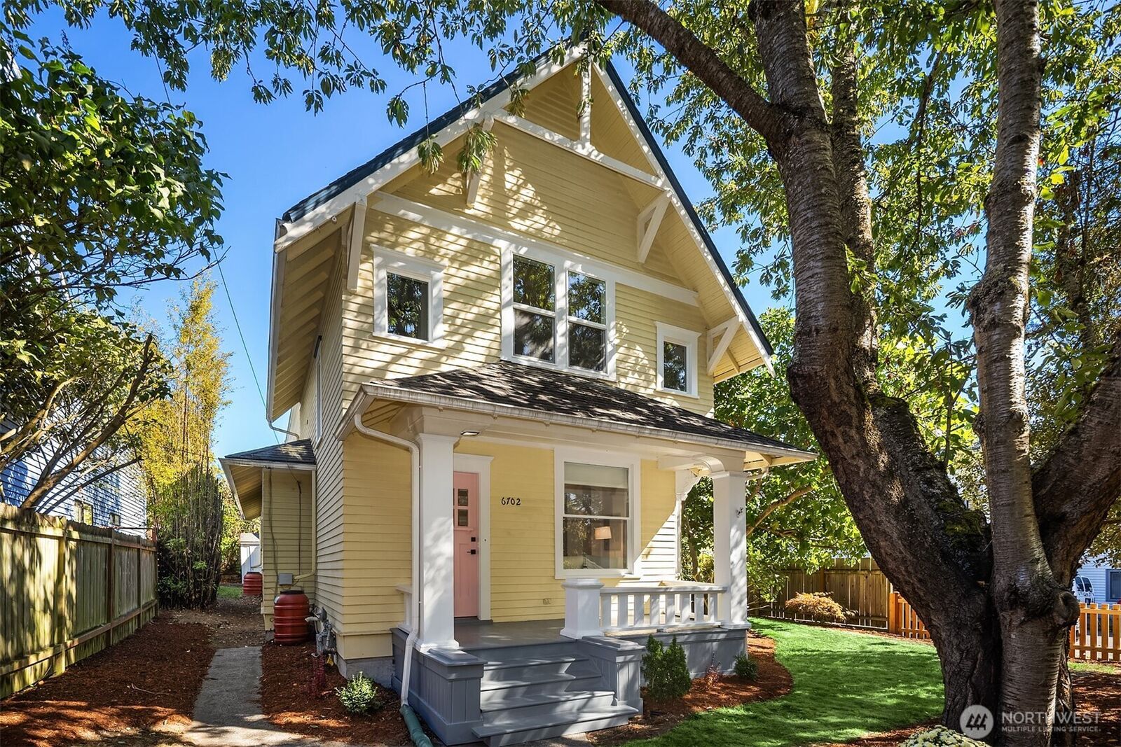 Property Photo:  6702  20th Avenue NW  WA 98117 