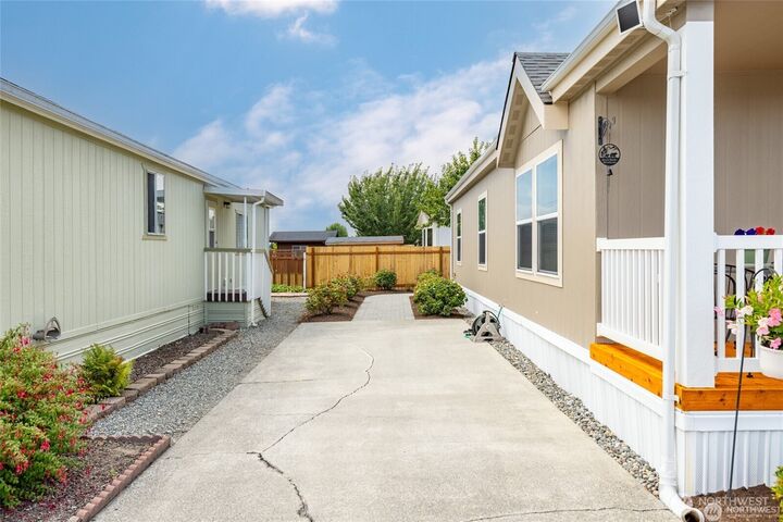 Property Photo:  1120 S 25th Street 31  WA 98274 