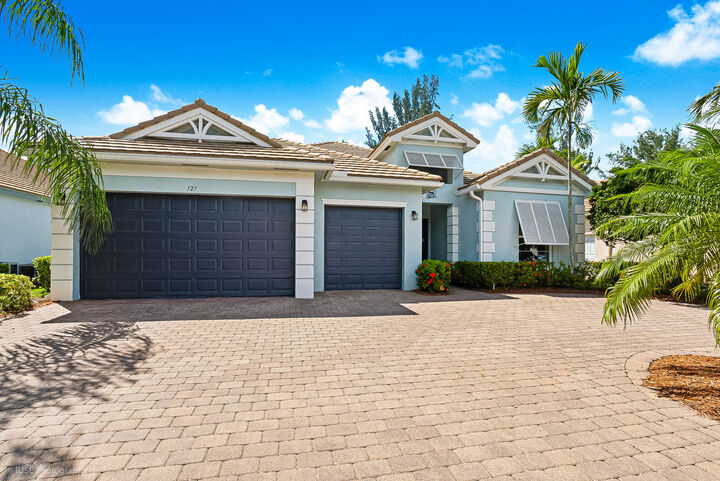 Property Photo: 127 Palm Beach Plantation Boulevard FL 33411