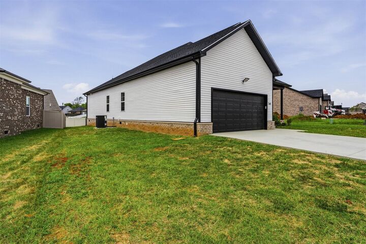 Property Photo:  740 Shelldrake Lane  KY 42101 
