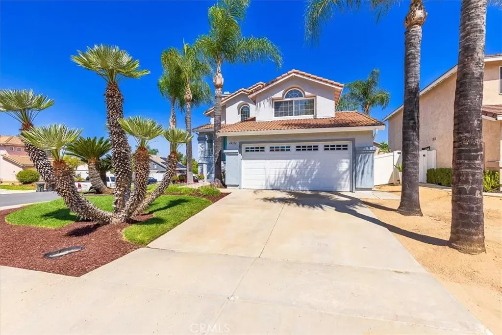 Property Photo:  44706 Calle Banuelos  CA 92592 