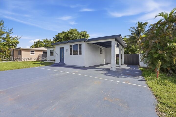 Property Photo:  1170 NE 135th St  FL 33161 