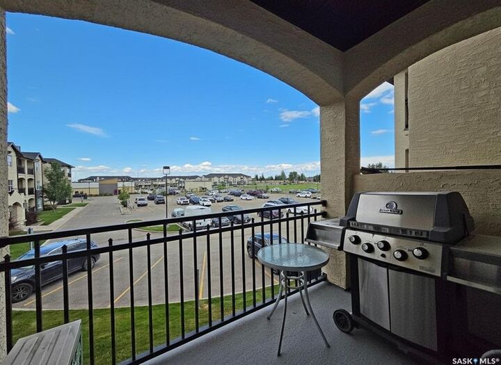 Property Photo:  211 Ledingham Street 216  SK S7V 0C5 