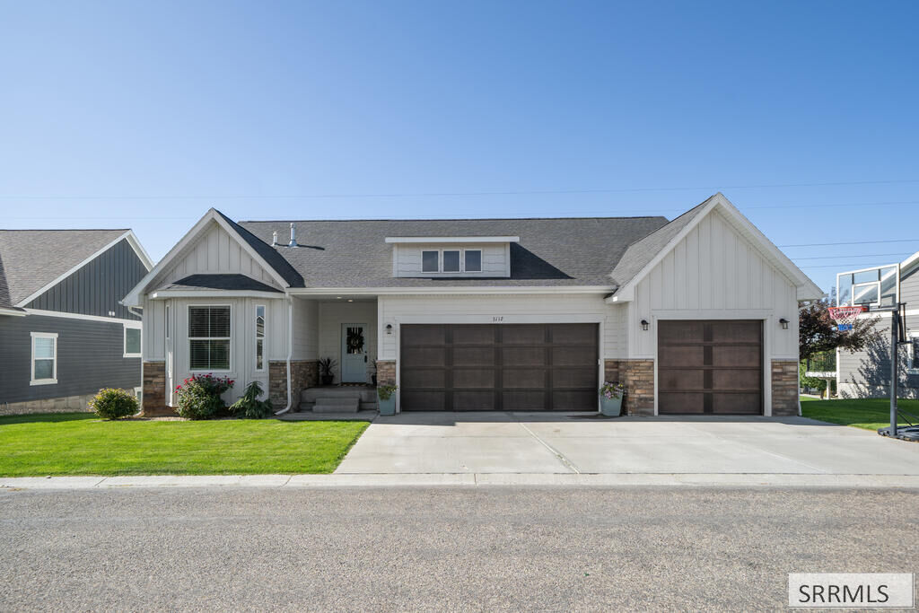 Property Photo:  3112 S Chartwell Gardens  ID 83406 
