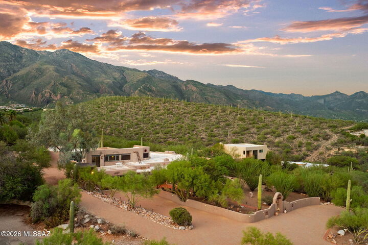 Property Photo:  6001 E Paseo Ventoso  AZ 85750 