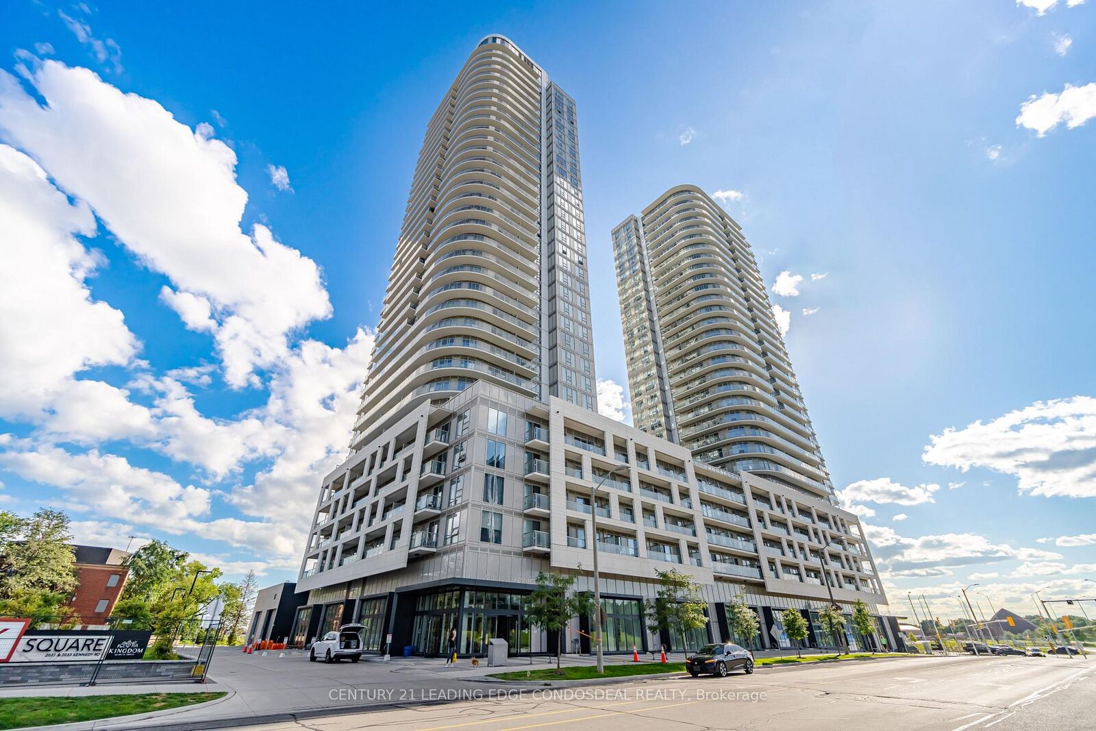Property Photo: 2033 Kennedy Road 1812 ON M1S 0L3
