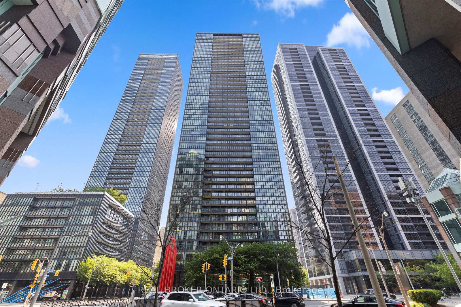 Property Photo:  110 Charles Street E 4403  ON M4Y 1T5 