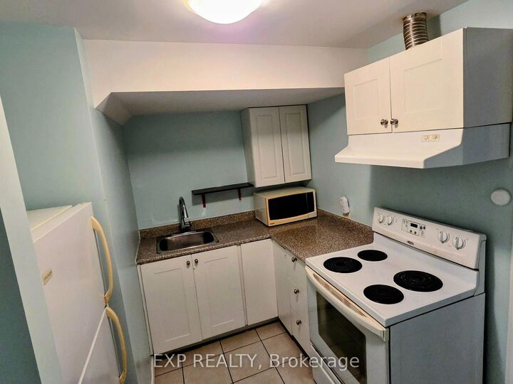 Property Photo:  384 Flagstone Way Basement  ON L3X 2R3 