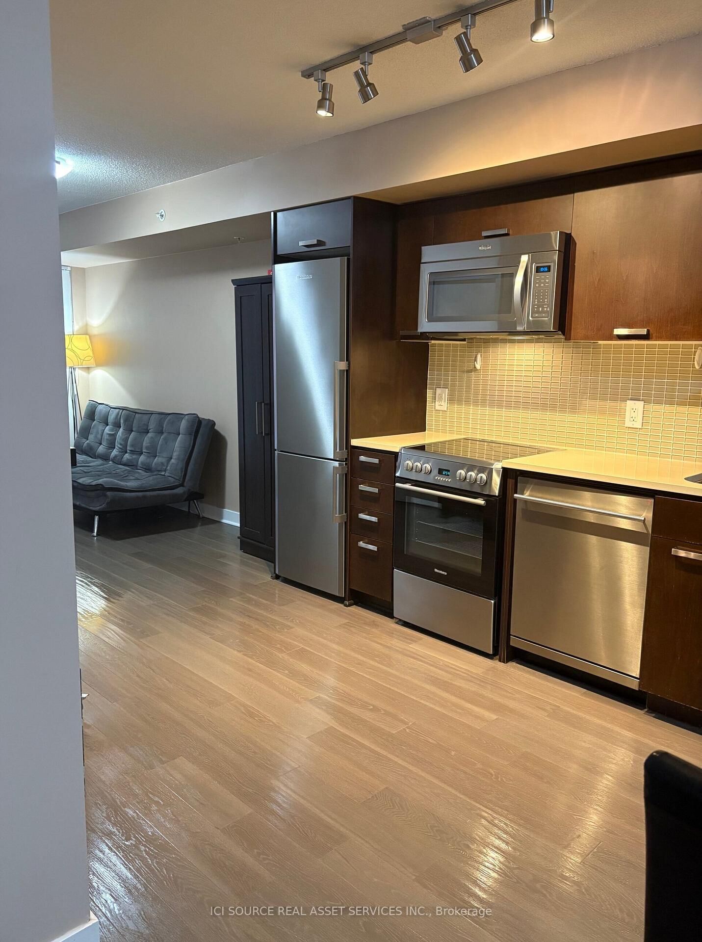 Property Photo:  295 Adelaide Street W 318  ON M5V 0L4 