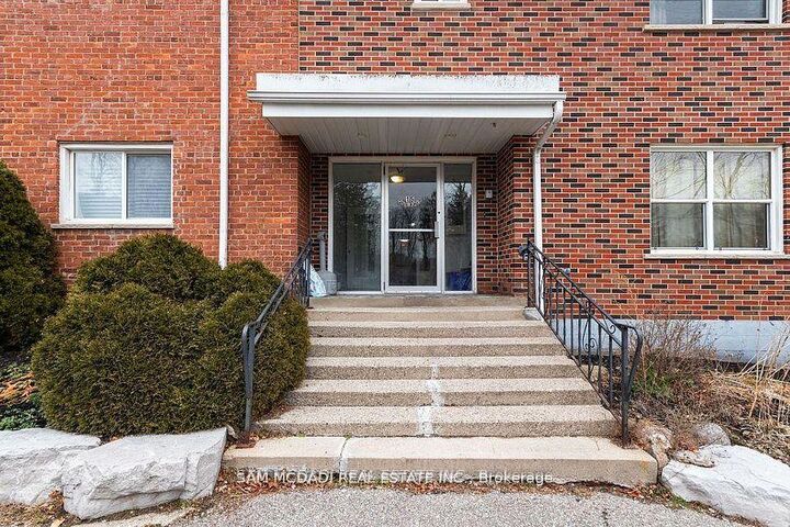 Property Photo:  15 Faulkner Street 110  ON L9W 2G4 