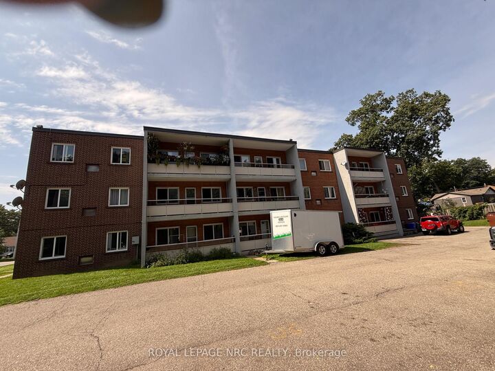 Property Photo:  6035 Murray Street 27  ON L2G 2K4 