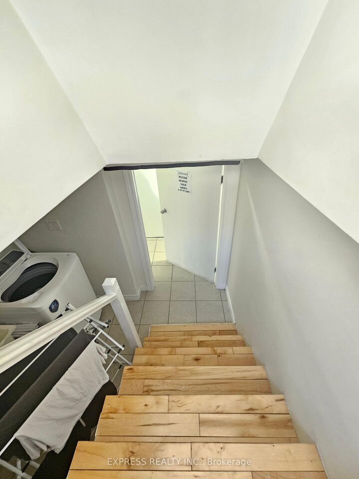 Property Photo:  392 Whitmore Avenue N Bsmt  ON M6E 2N4 