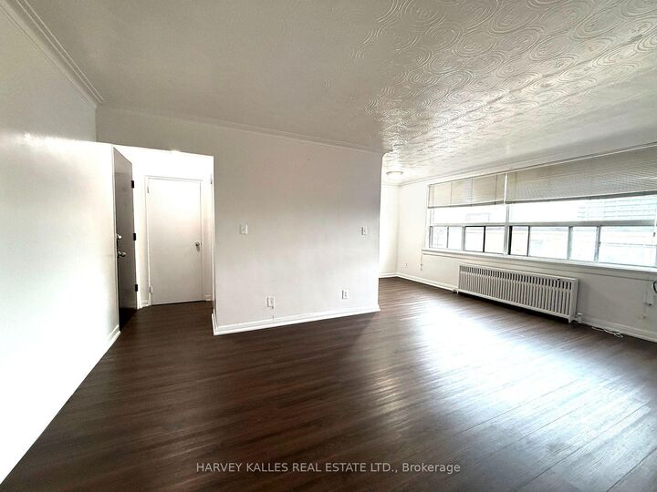 Property Photo:  1490 Eglinton Avenue W 402  ON M6E 2G5 