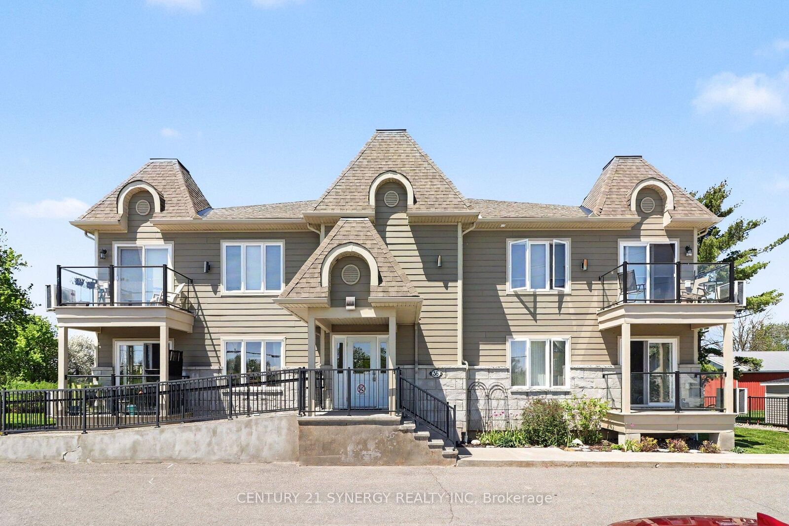 Property Photo:  38 Charles Street 206  ON K0A 1R0 